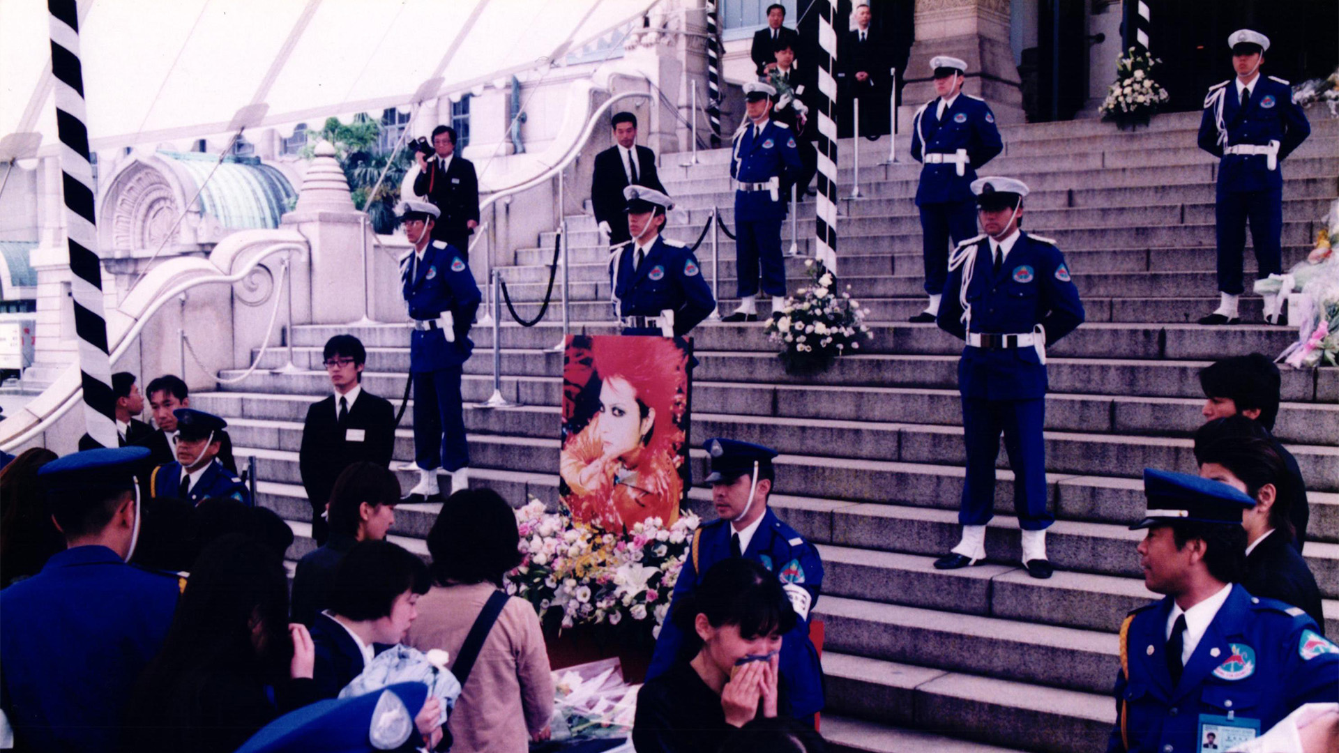 1998年05月 築地本願寺にて元xjapan Hide葬儀 述べ800名動員の特別警備を実施 Risingsun Security Service Co Ltd